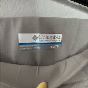 Columbia Women's Light Gray Skirt